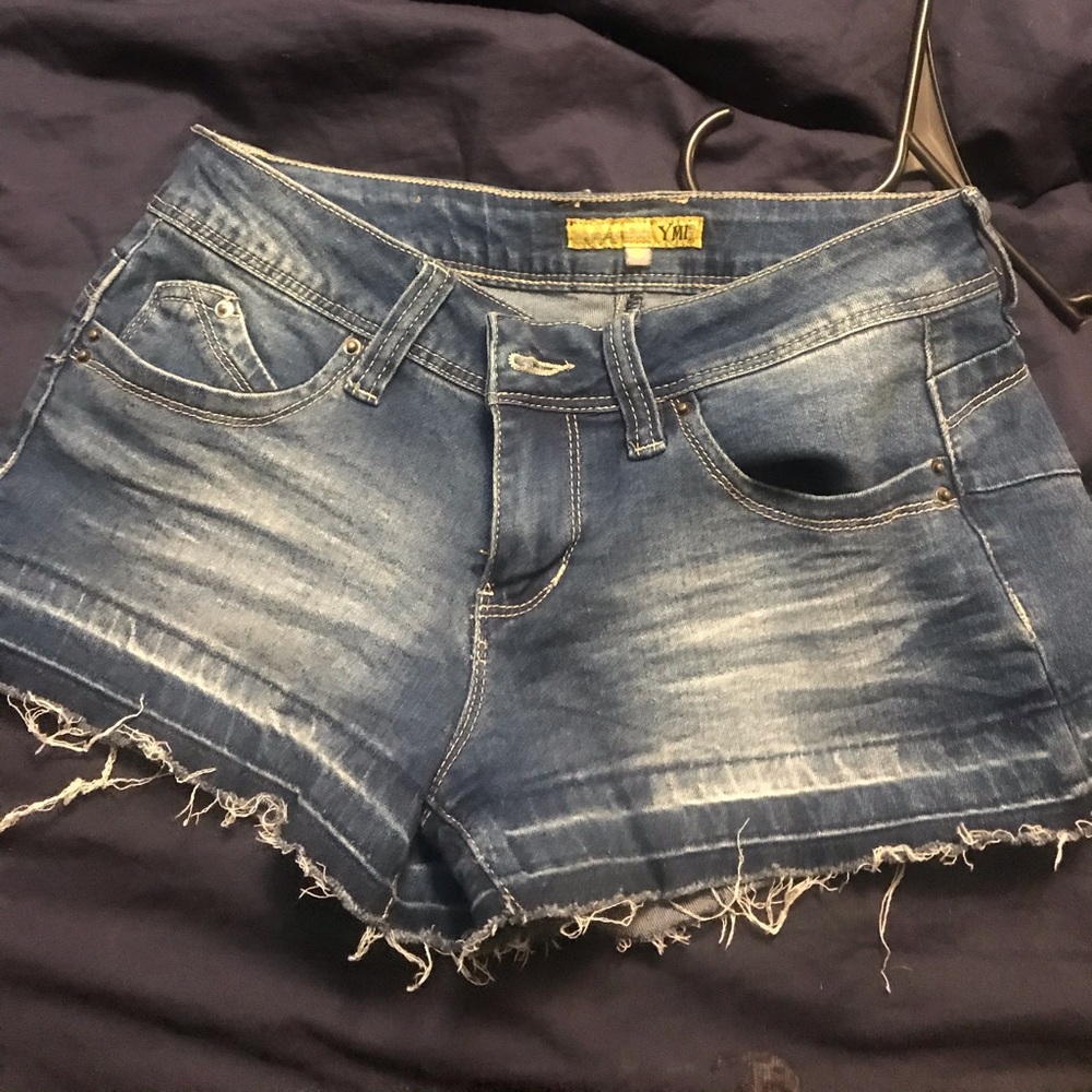 Short shorts
